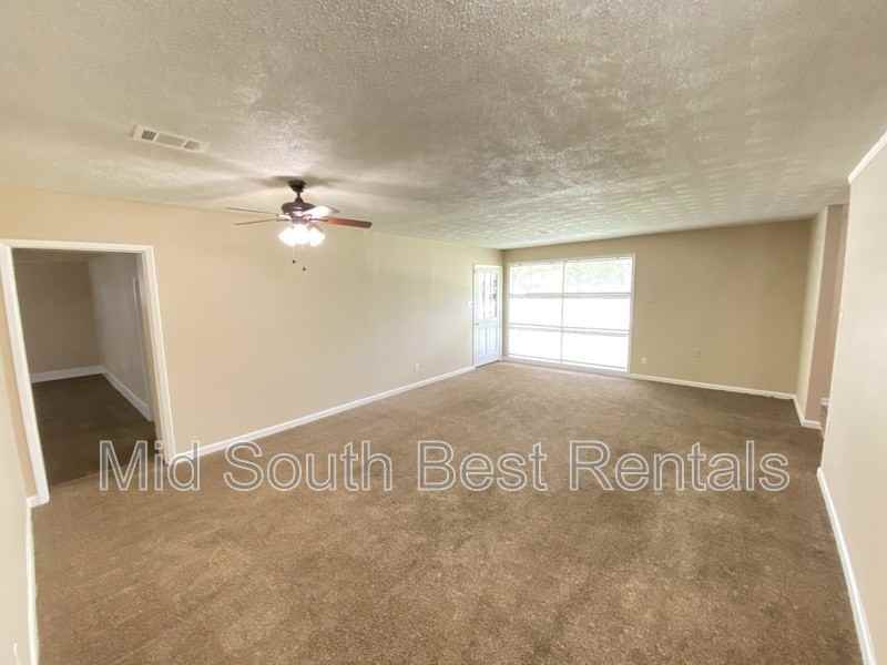 1509 Mink St - Photo 2 of 10