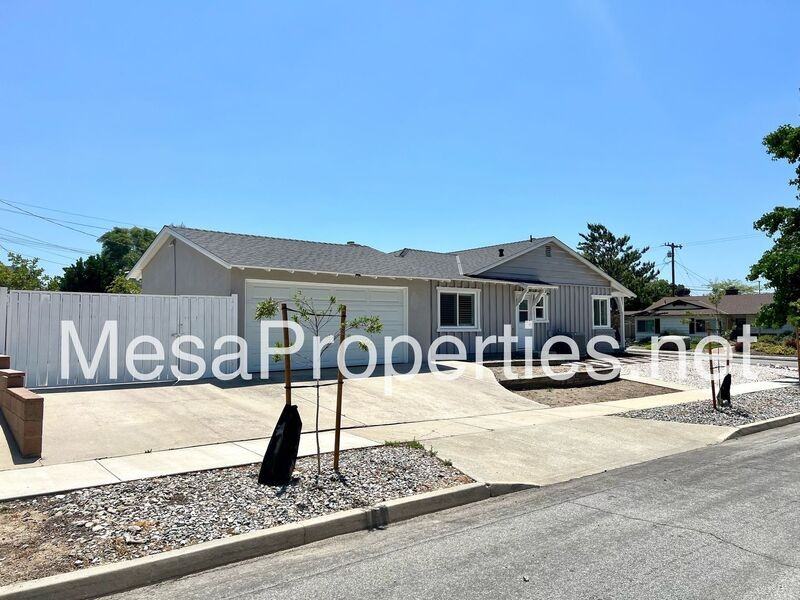 1127 Turning Bend Dr - Photo 2 of 26