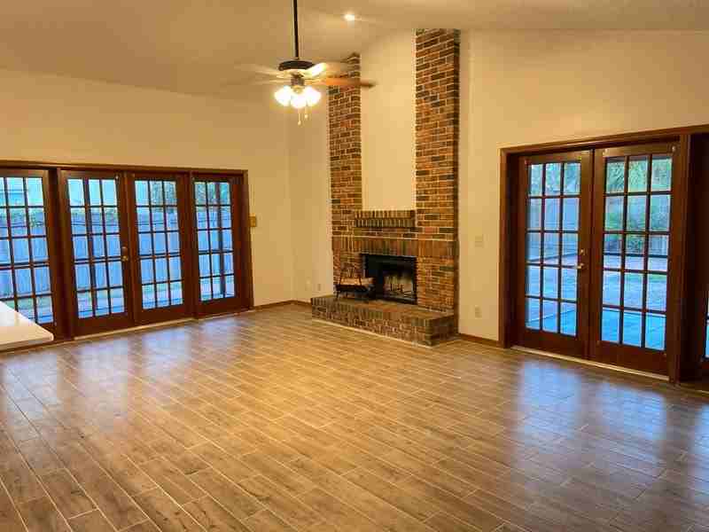 4330 Cobble Stone Ct - Photo 2 of 32