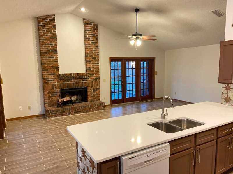4330 Cobble Stone Ct - Photo 5 of 32