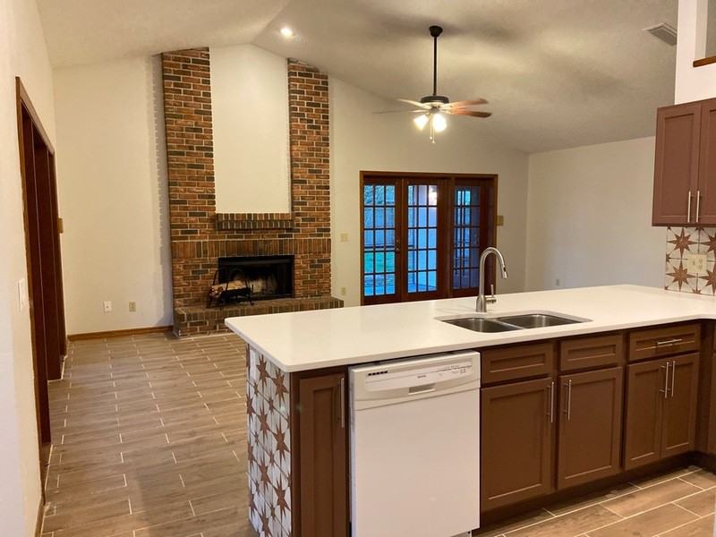 4330 Cobble Stone Ct - Photo 6 of 32