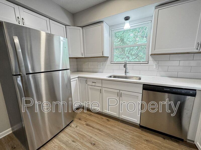 2228 S Home Ave - Photo 3 of 15