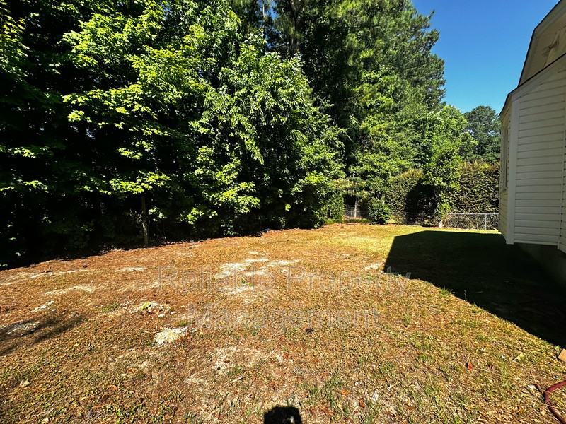 511 Willow Dr - Photo 3 of 14