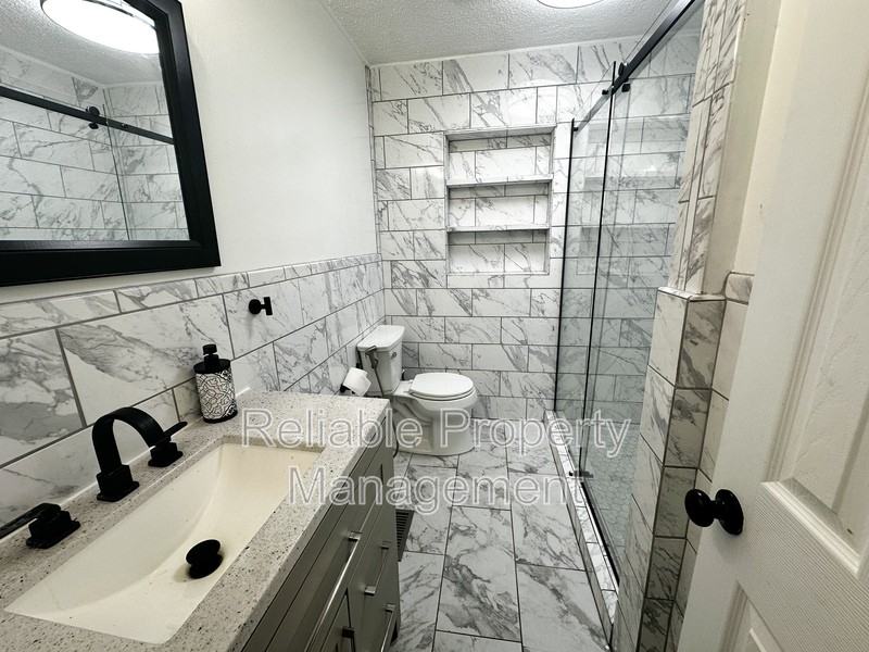 511 Willow Dr - Photo 4 of 14