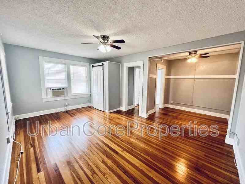 249 4th Ave N #19 - Photo 2 of 9