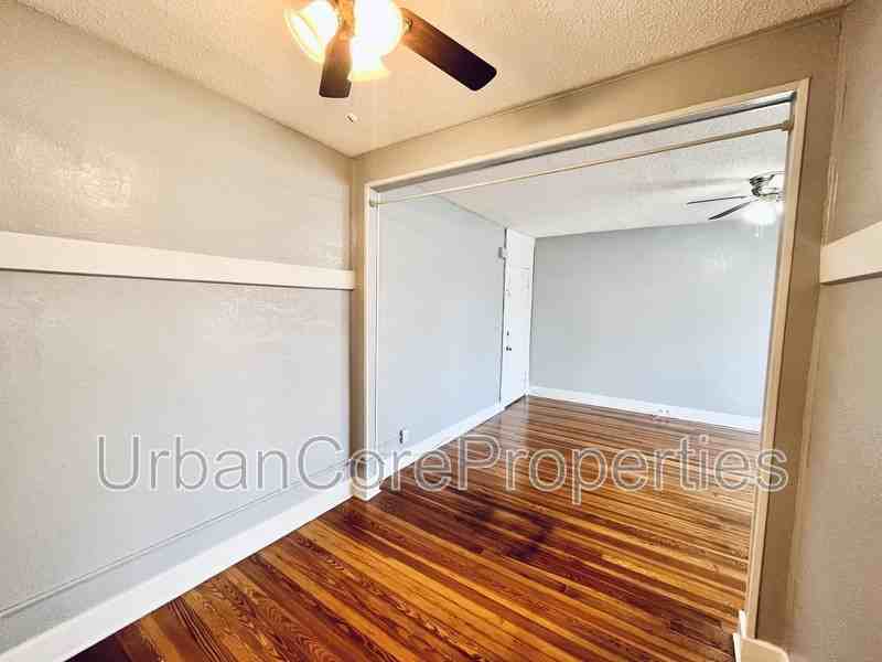 249 4th Ave N #19 - Photo 6 of 9