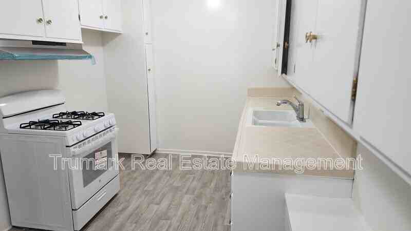 323 N Howard St #6 - Photo 2 of 10