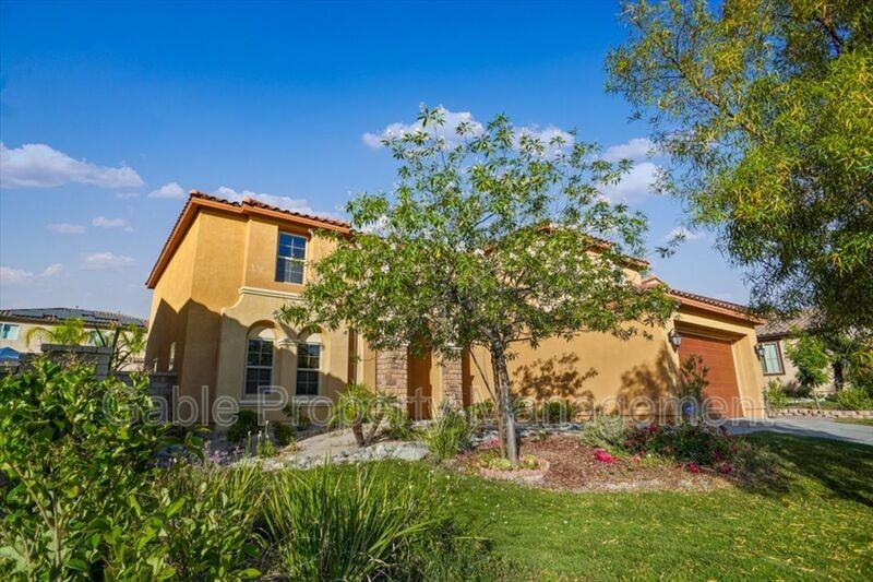 27120 Aspen Pl - Photo 2 of 30