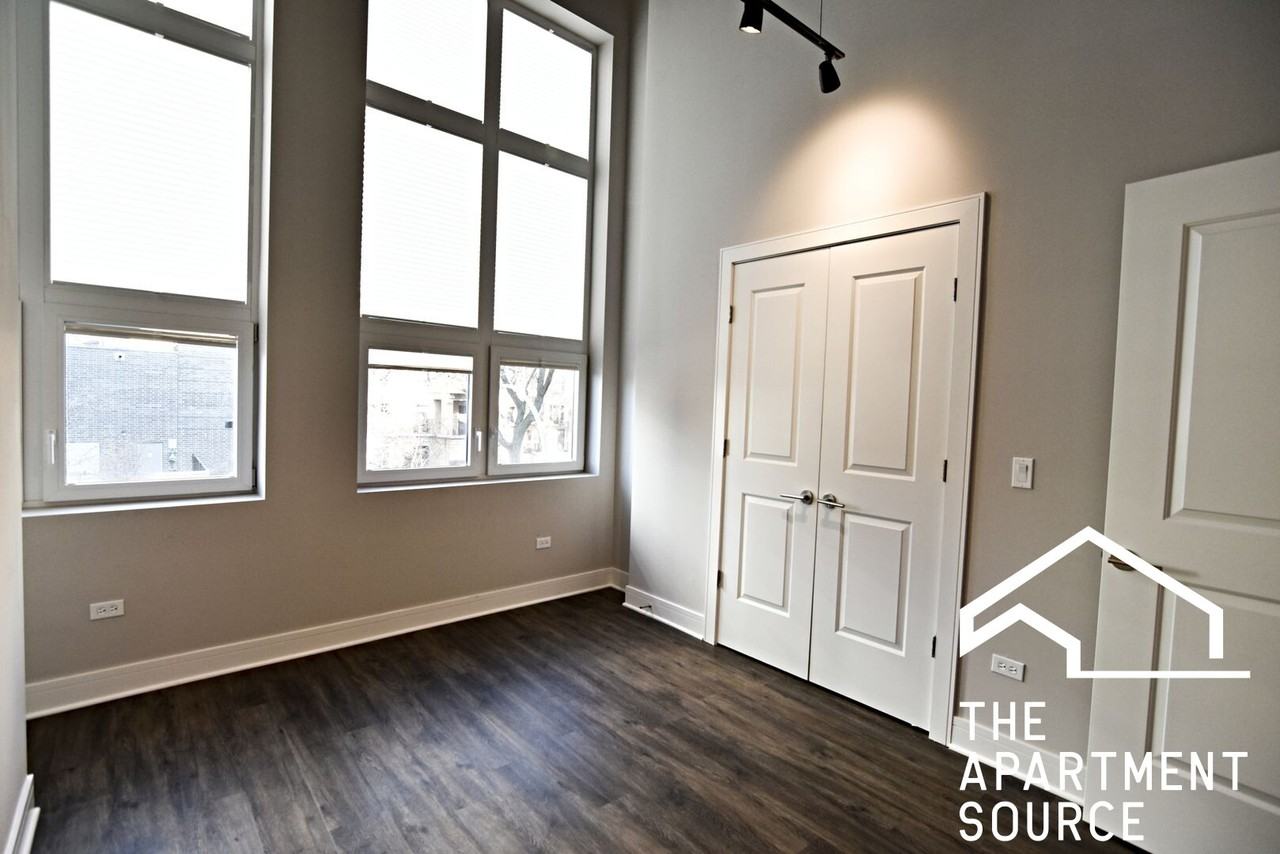 3833 N Broadway St #224 - Photo 5 of 26