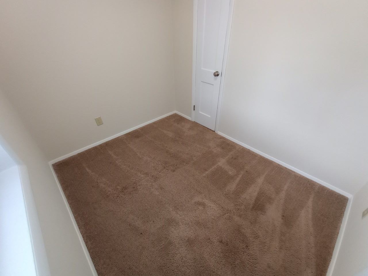 220 W Cameron St - Photo 2 of 14