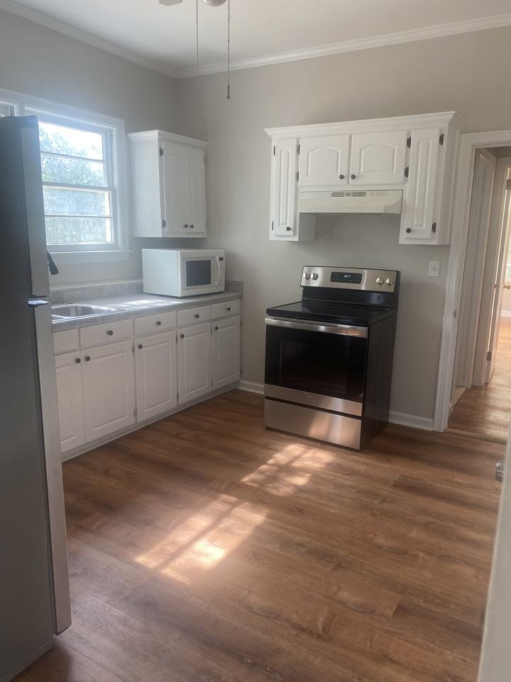 126 Sihane Rd - Photo 3 of 9