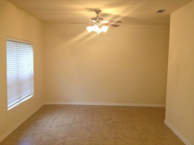 1454 Bentley Cir - Photo 2 of 14