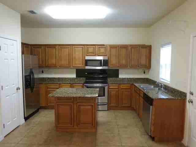 1454 Bentley Cir - Photo 3 of 14