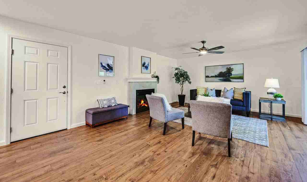 1957 Countrywood Ct #1957 - Photo 5 of 24