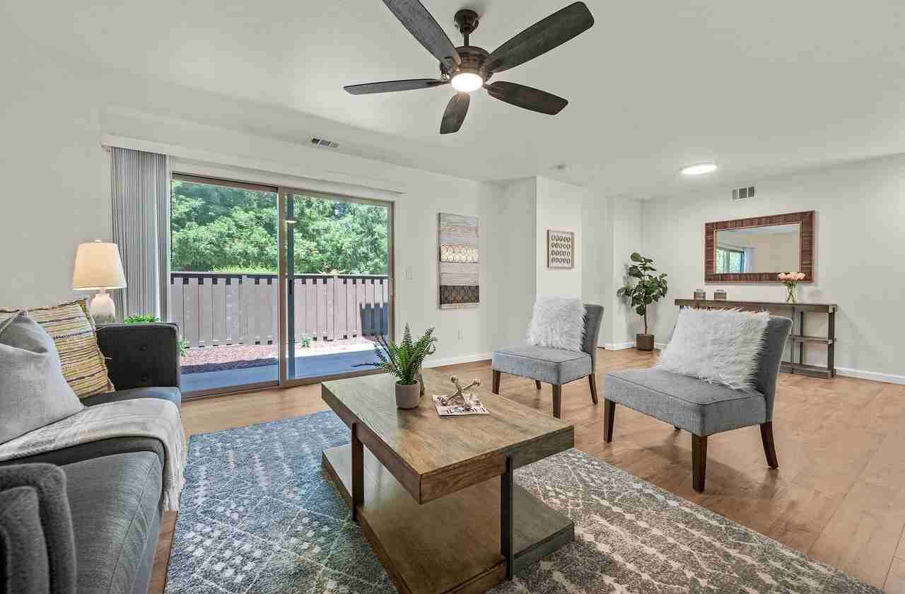 1957 Countrywood Ct #1957 - Photo 6 of 24