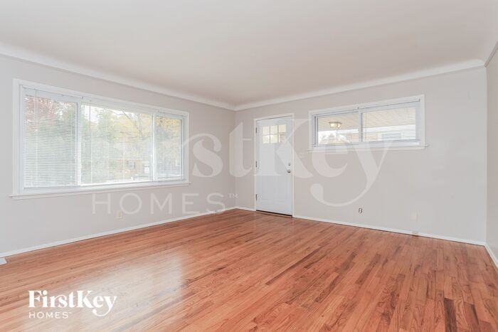 401 Ingram Rd - Photo 3 of 15