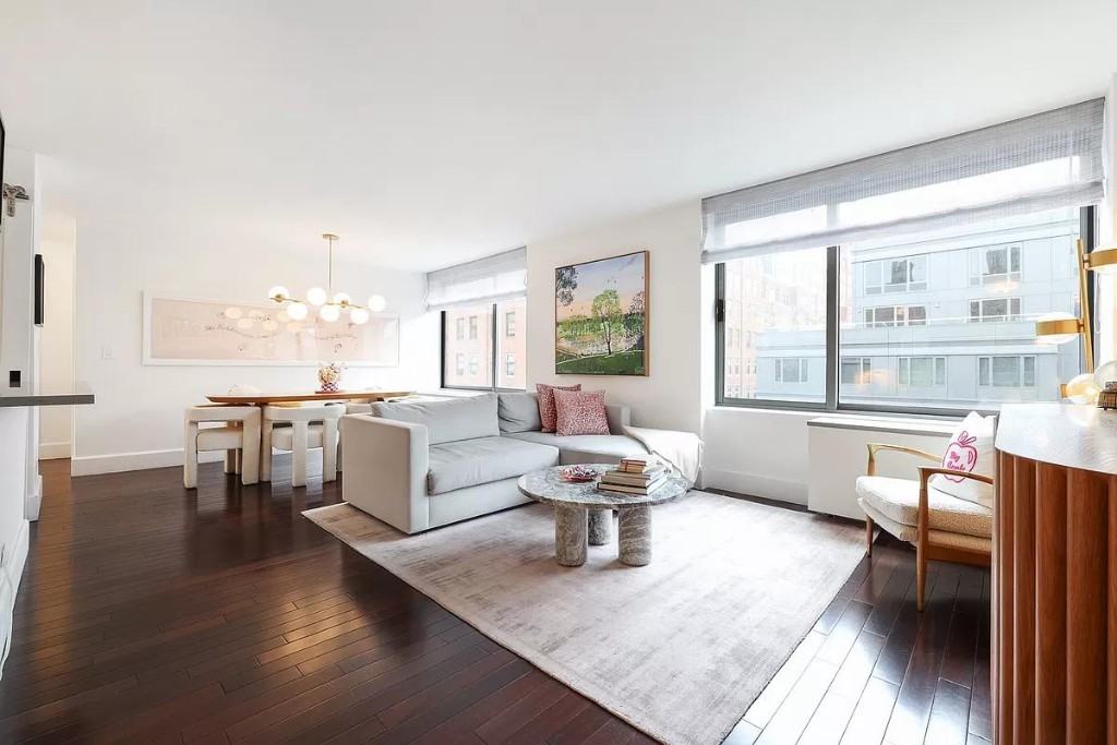 W 17th St #5L - Photo 2 of 20