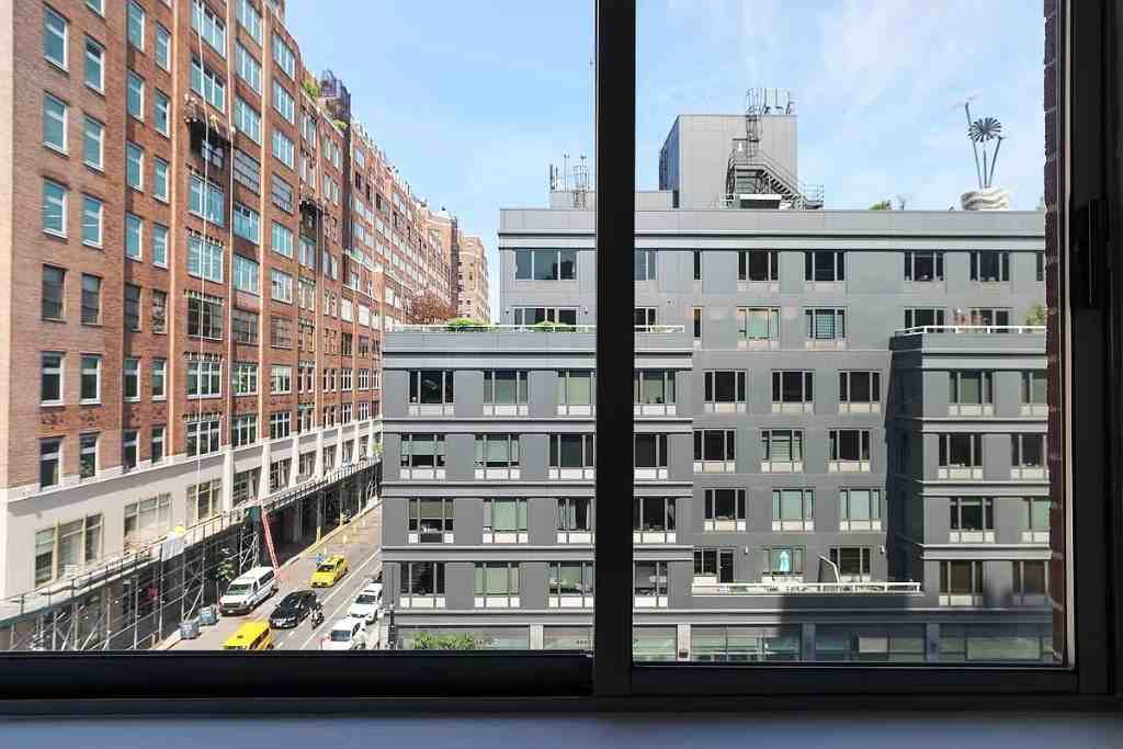 W 17th St #5L - Photo 5 of 20