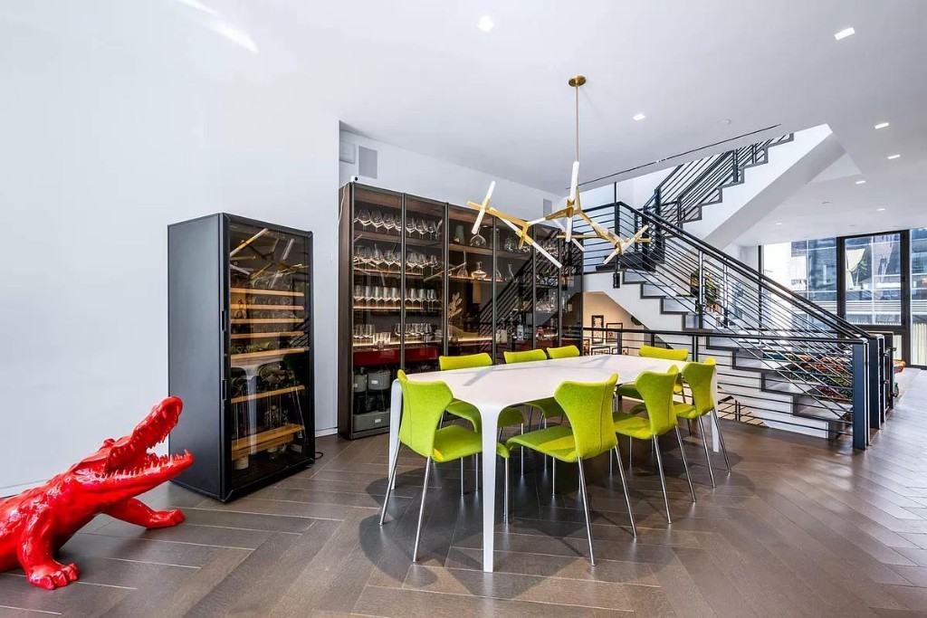 E 22nd St #TH2 - Photo 6 of 20