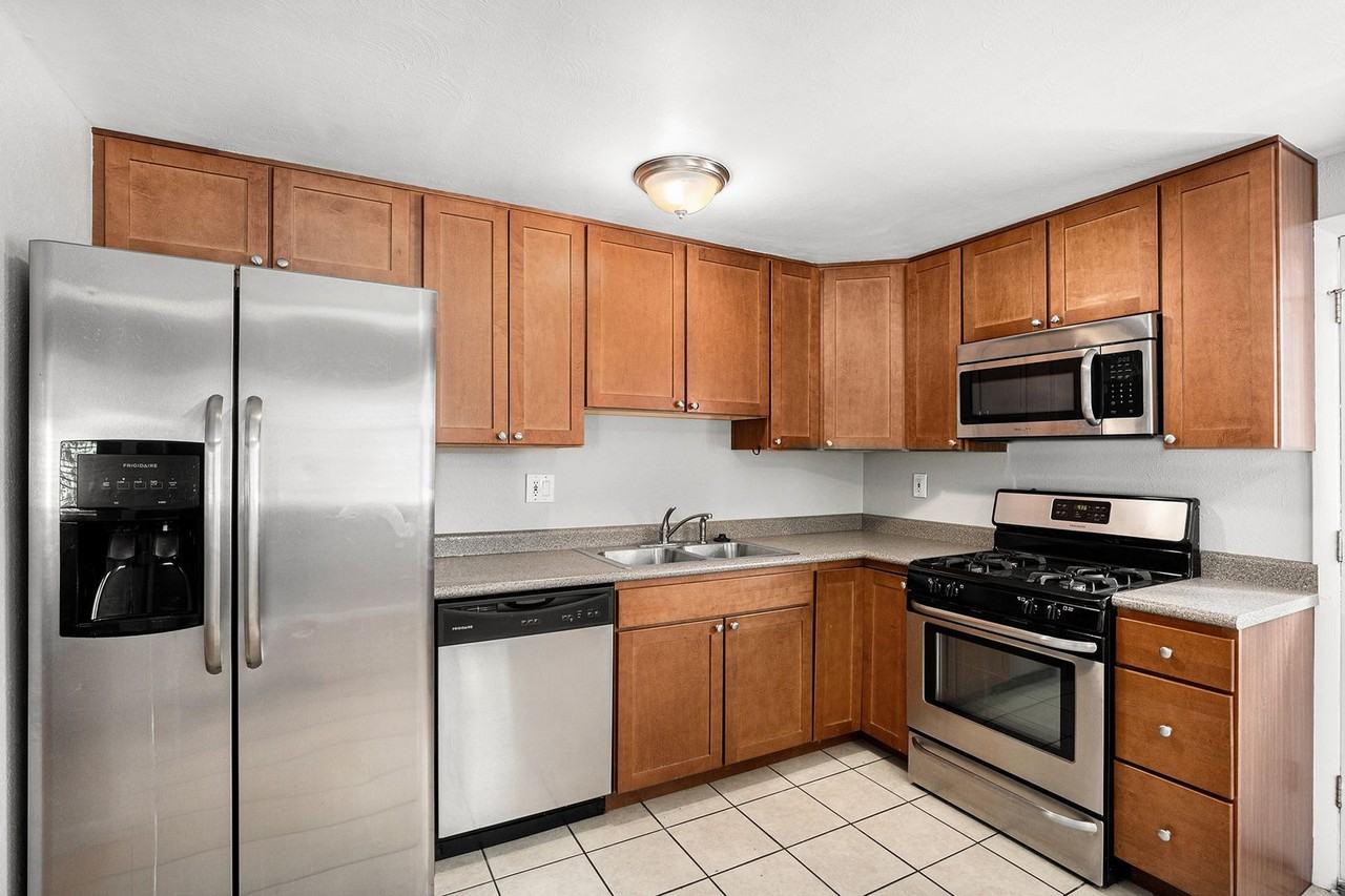 4132 Zuni St - Photo 4 of 23