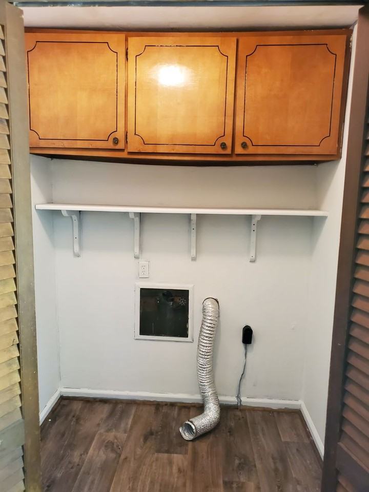 218 Brookwood Dr - Photo 4 of 16