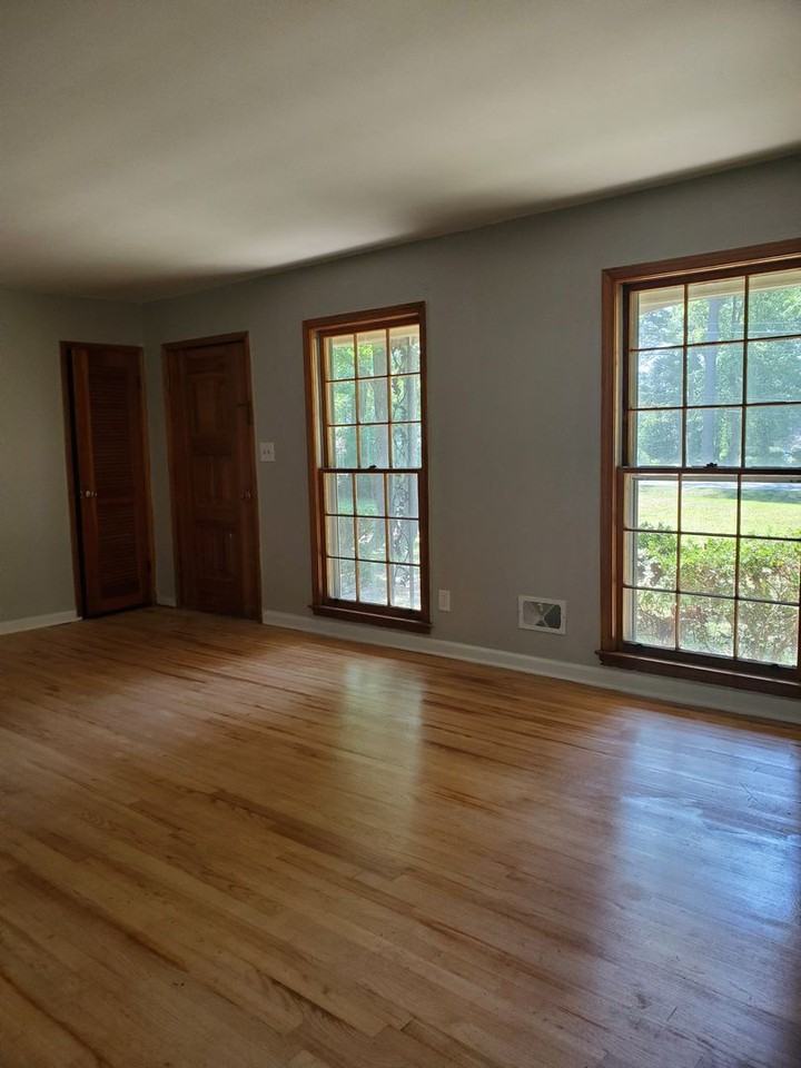 218 Brookwood Dr - Photo 6 of 16