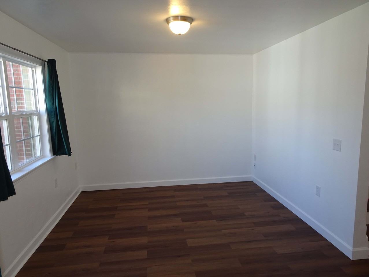 903 Sherman Lane - Photo 3 of 22