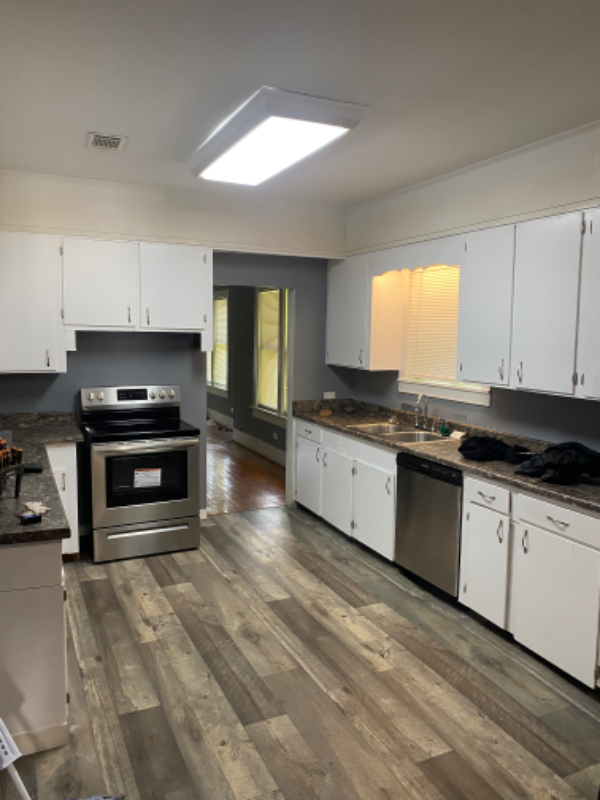 408 S 12th Ave - Photo 2 of 10