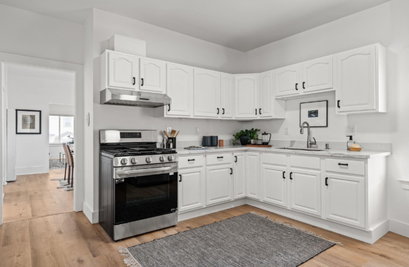 1024 7th Ave #1024 - Photo 3 of 12