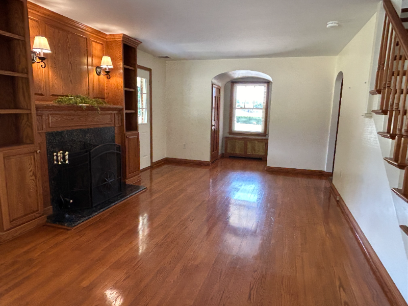 2033 S 5th Ave - Photo 3 of 21