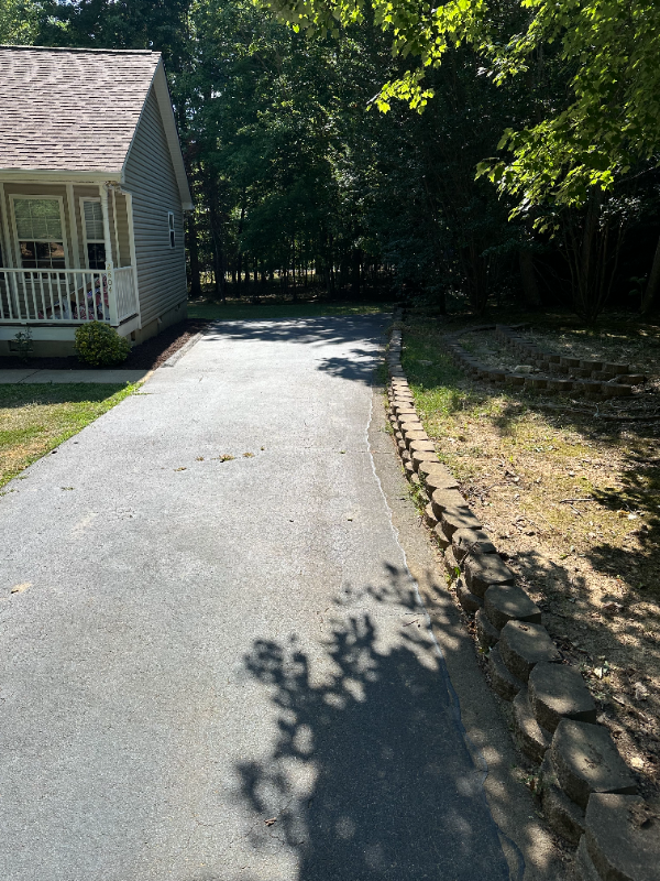 2804 Poplar Dr - Photo 2 of 4