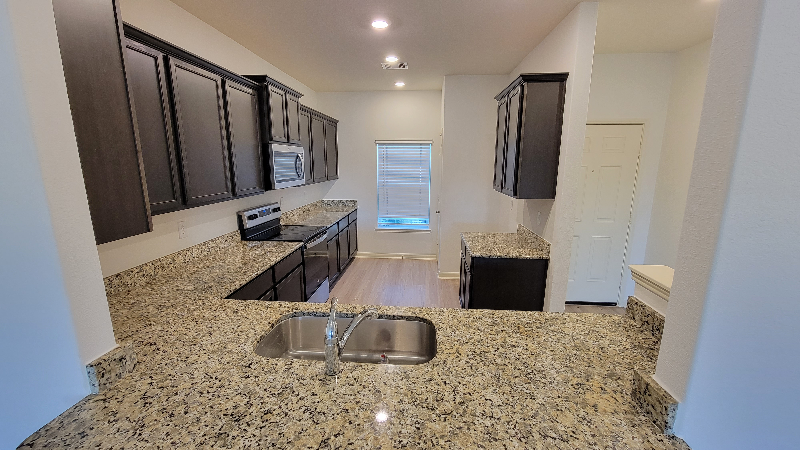 10626 Hillside Creek Dr - Photo 3 of 16