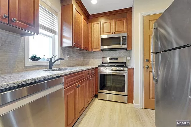 430 Highland Ave #3 - Photo 2 of 8