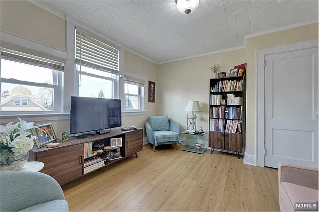 430 Highland Ave #3 - Photo 6 of 8