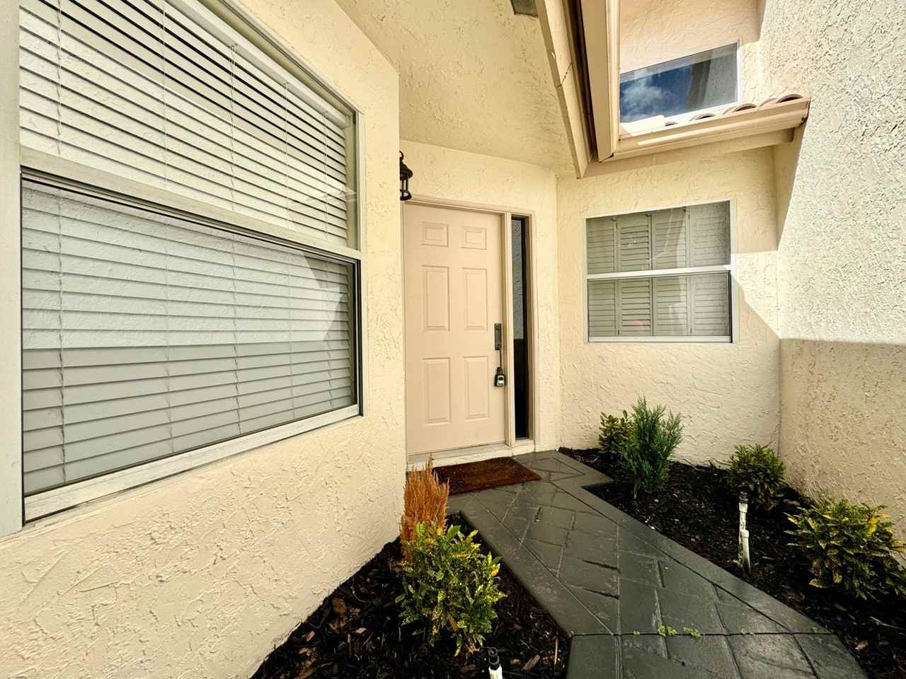 5142 Majorca Club Dr #5142 - Photo 3 of 25