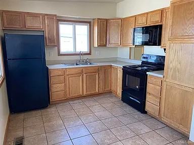 489 Mustang St #489 - Photo 2 of 5