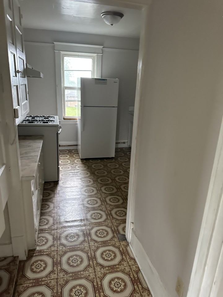 Bluff St #861-1-2 - Photo 2 of 6