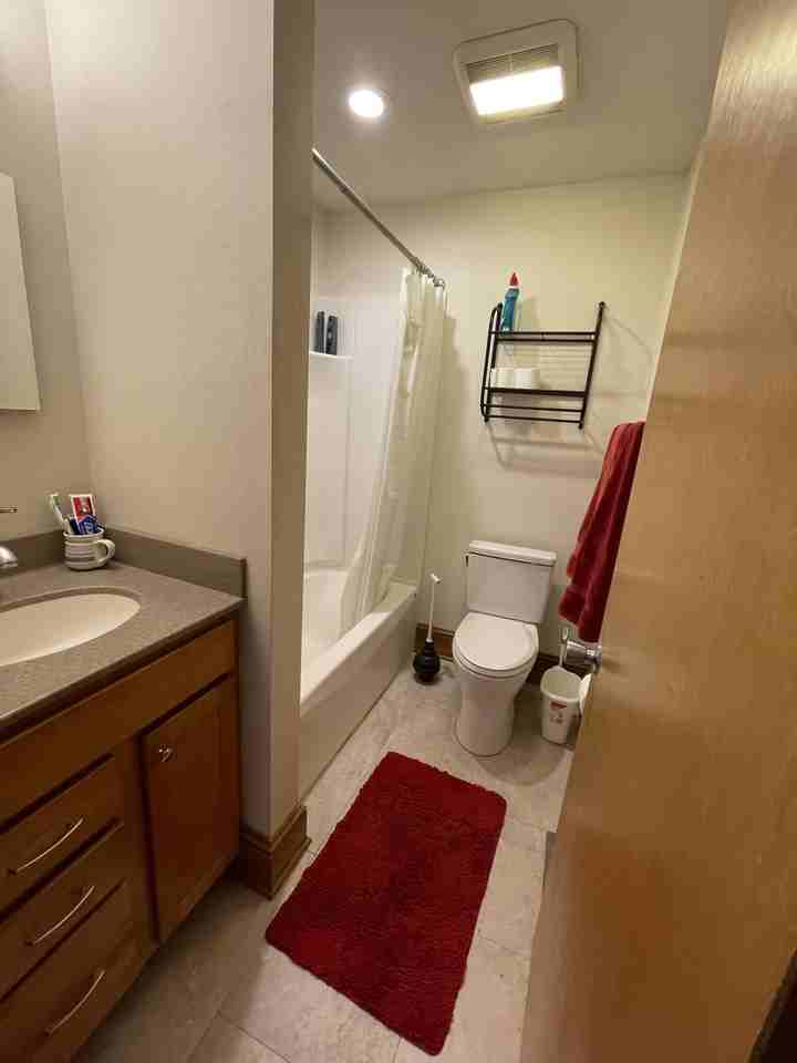 214 N Dickinson St #NA - Photo 2 of 10