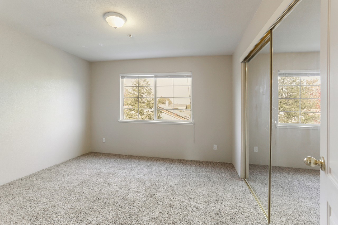 3739 Black Eagle Dr #9 - Photo 2 of 11