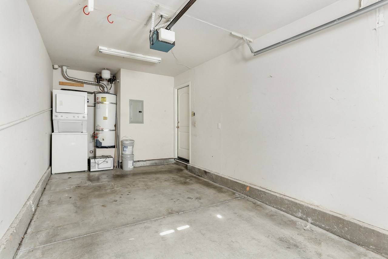 3739 Black Eagle Dr #9 - Photo 5 of 11