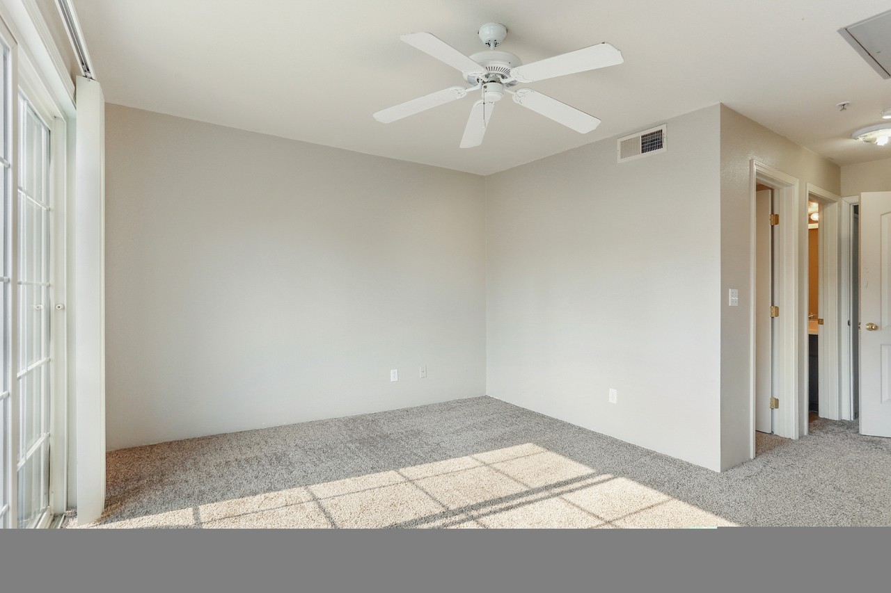 3739 Black Eagle Dr #9 - Photo 7 of 11