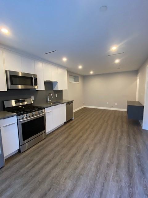 6078 Crown Street - Photo 2 of 12