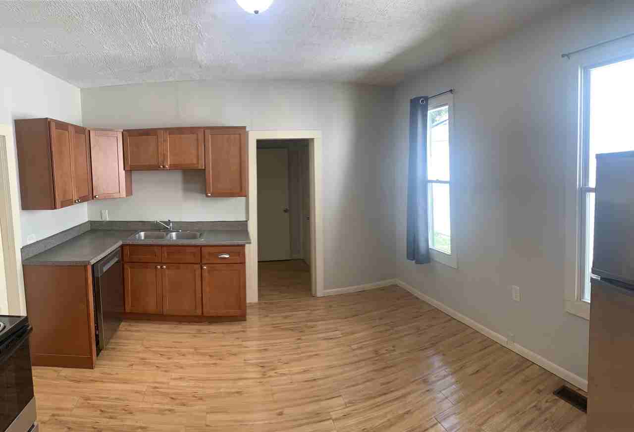 875 10th St NW Grand Rapids - Photo 3 of 14