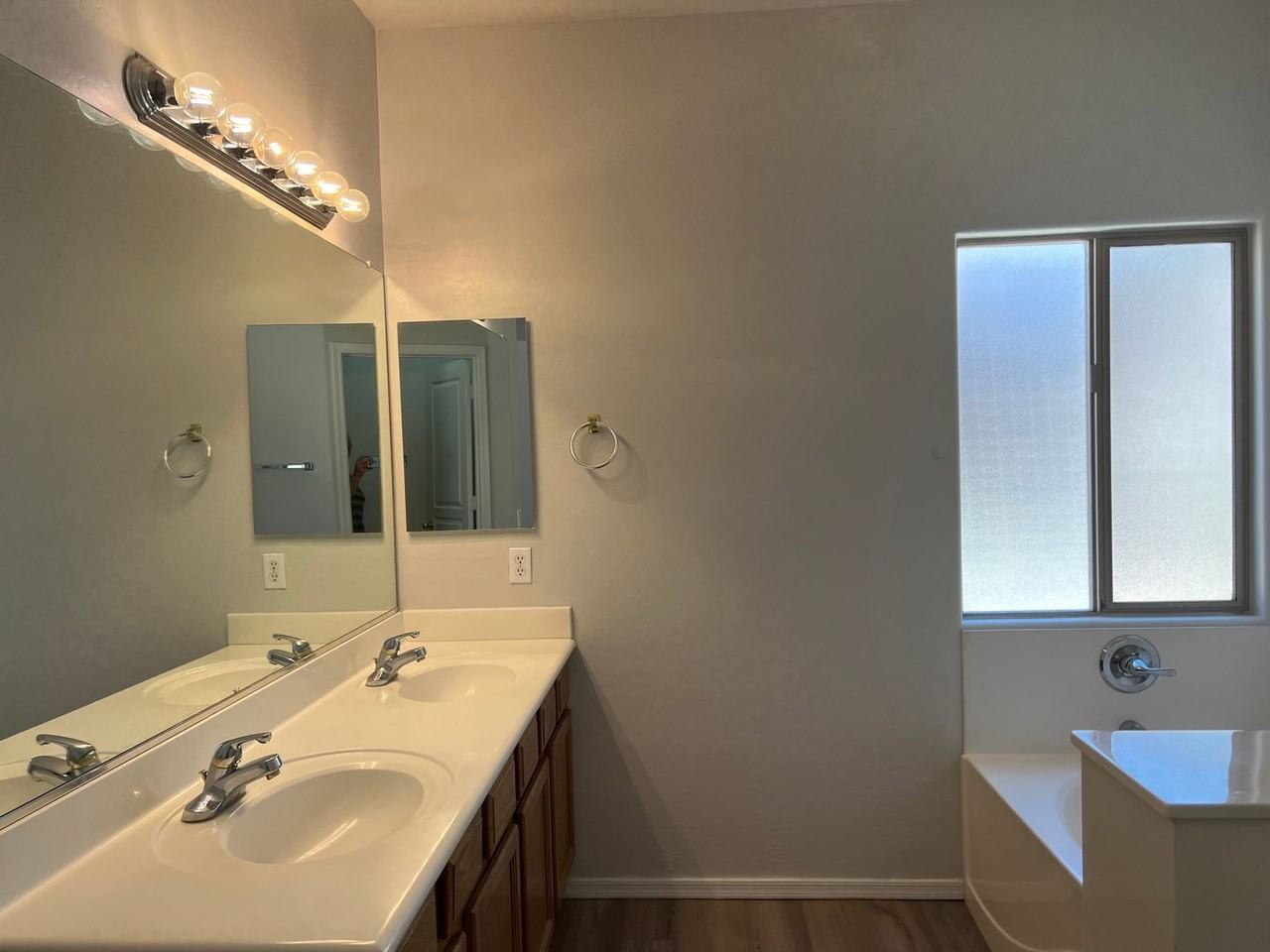 11383 W Mountain View Dr - Photo 3 of 16