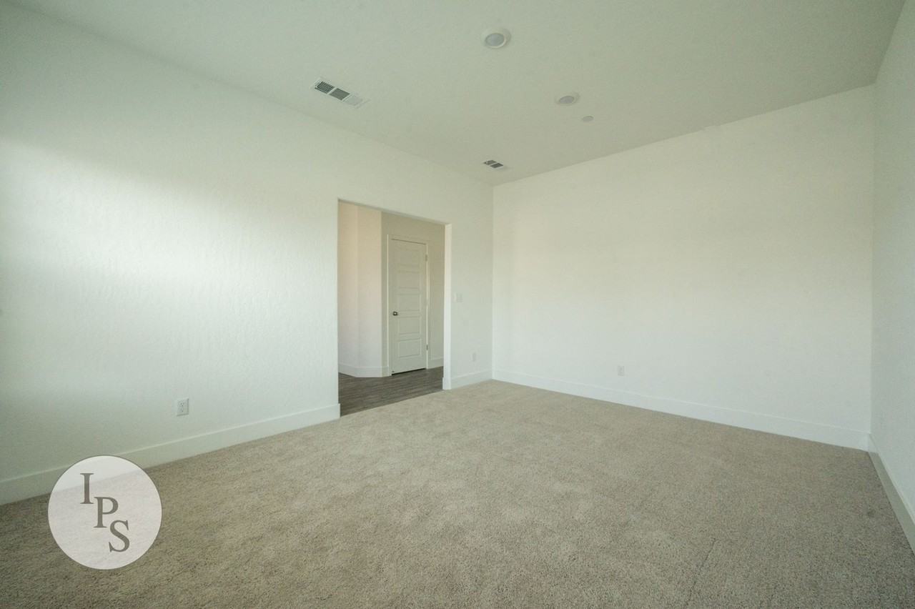 2139 N Osmun Ave - Photo 6 of 25