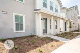 2830 E Tamarind Dr - Photo 1 of 1