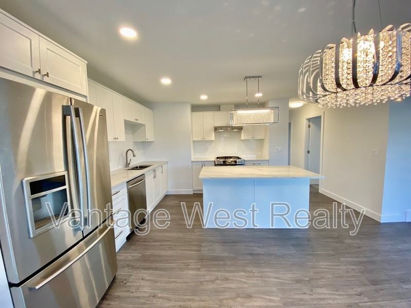 10833 Velda Rd - Photo 2 of 46