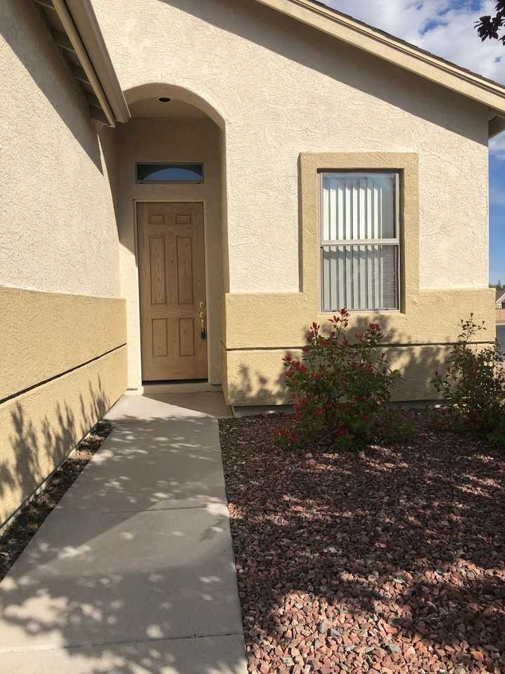 5301 N Bremont Way - Photo 2 of 28