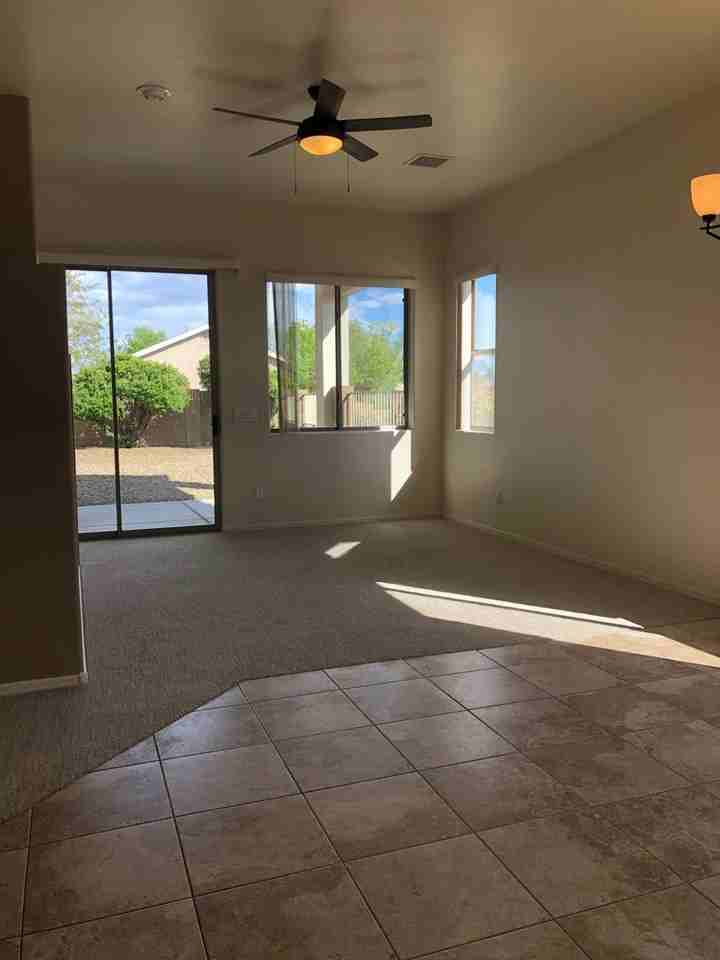 5301 N Bremont Way - Photo 3 of 28