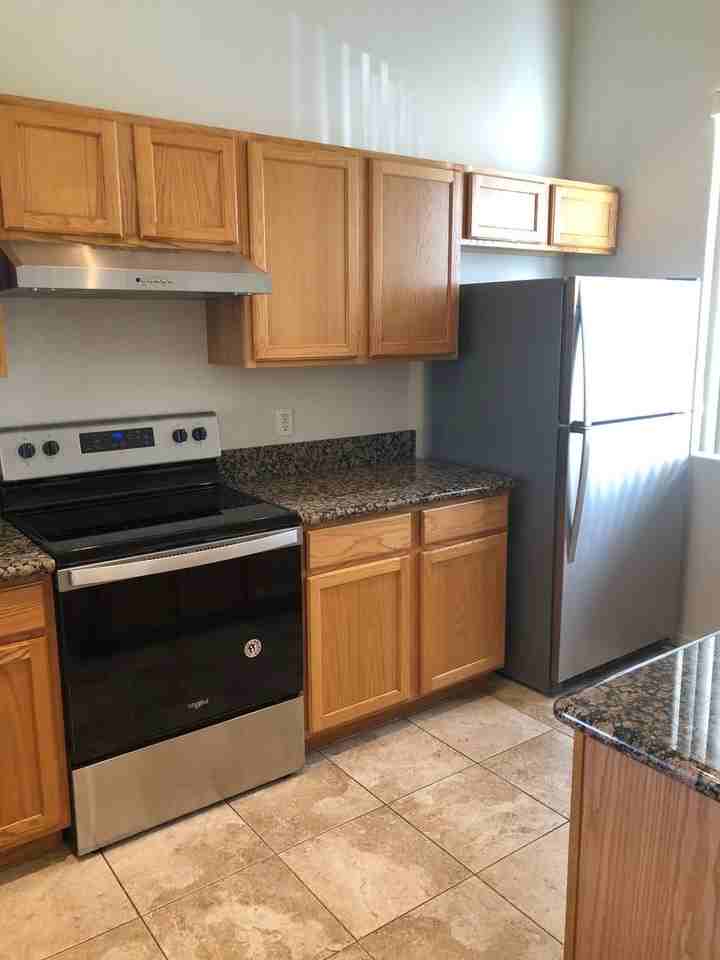 5301 N Bremont Way - Photo 6 of 28
